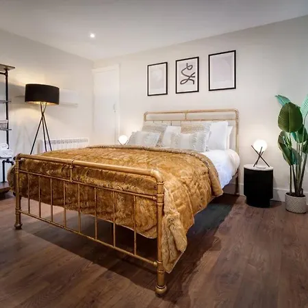 Modern One Bed In דירה ווינדרמר